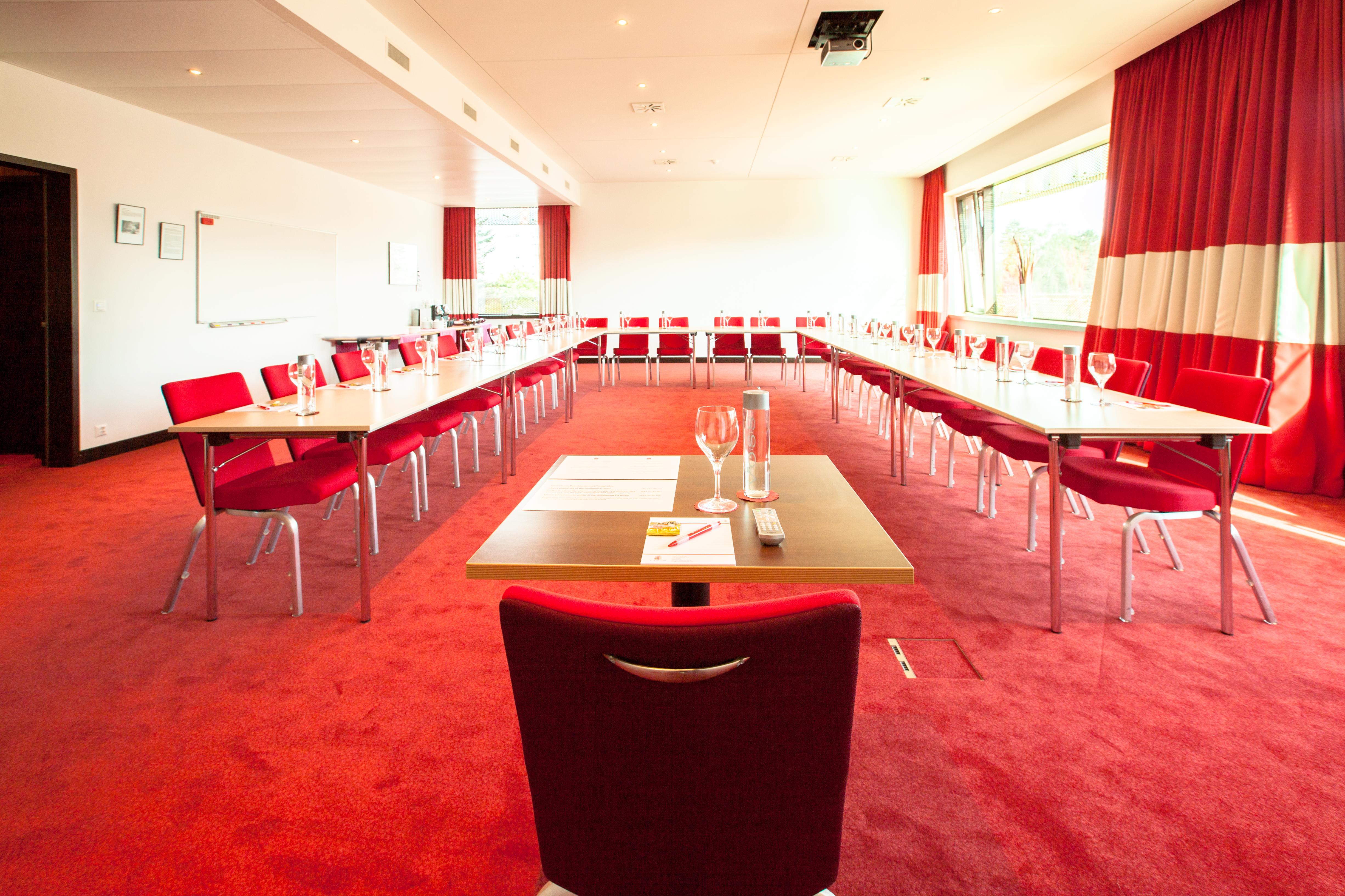 Airport Hotel Basel - Convenient & Friendly Dış mekan fotoğraf